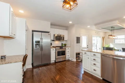 $475,000 | 1331 North Main Street, Naperville, IL 60563