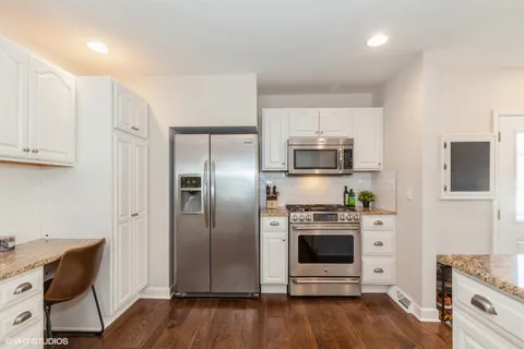 $475,000 | 1331 North Main Street, Naperville, IL 60563