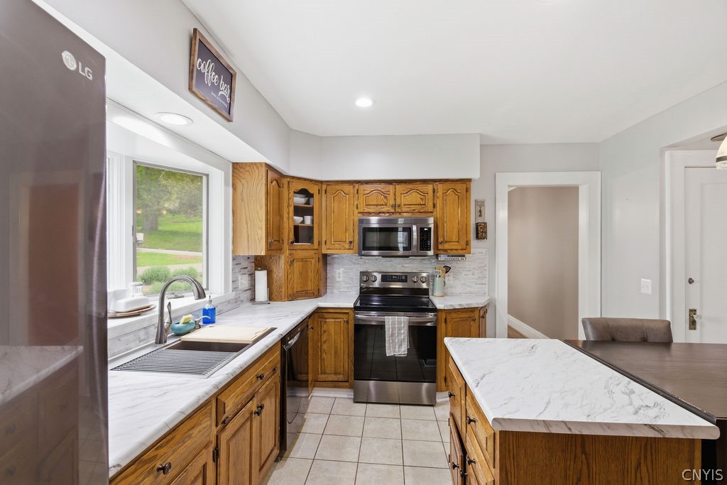 9 Sunset Terrace Lysander, NY 13027 - Photo 12 of 50