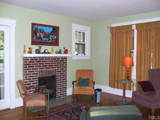310 Glascock Street Raleigh, NC 27604 - Photo 2 of 12 Living Room