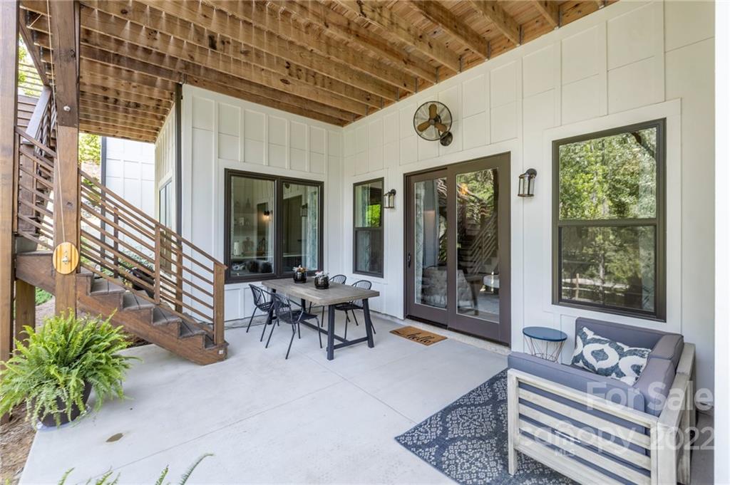 11099 Pheasant Run Tega Cay, SC 29708 - Photo 3 of 47 a living room with furniture and a large window