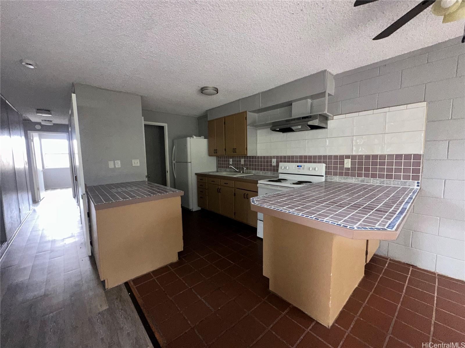 85-215 Ala Akau Street, Unit A Waianae, HI 96792 - Photo 5 of 17