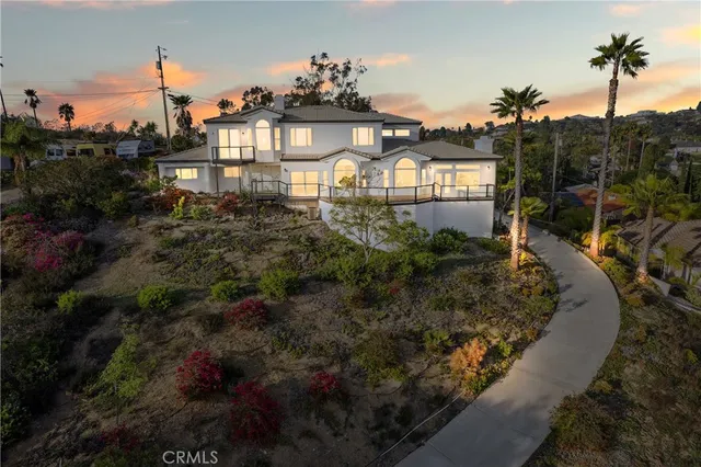 $1,425,000 | 1522 Maxwell Lane, Vista, CA 92084