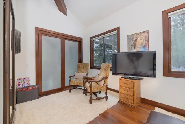 $2,599,000 | 310 Ranch Road, Unit 17, Mammoth Lakes, CA 93546