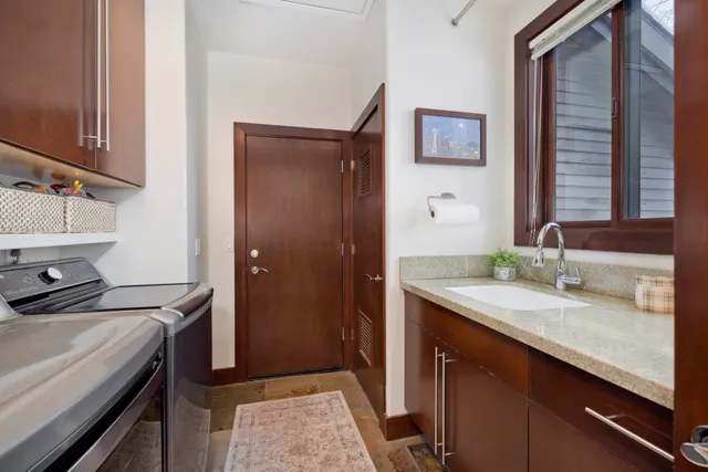 $2,599,000 | 310 Ranch Road, Unit 17, Mammoth Lakes, CA 93546