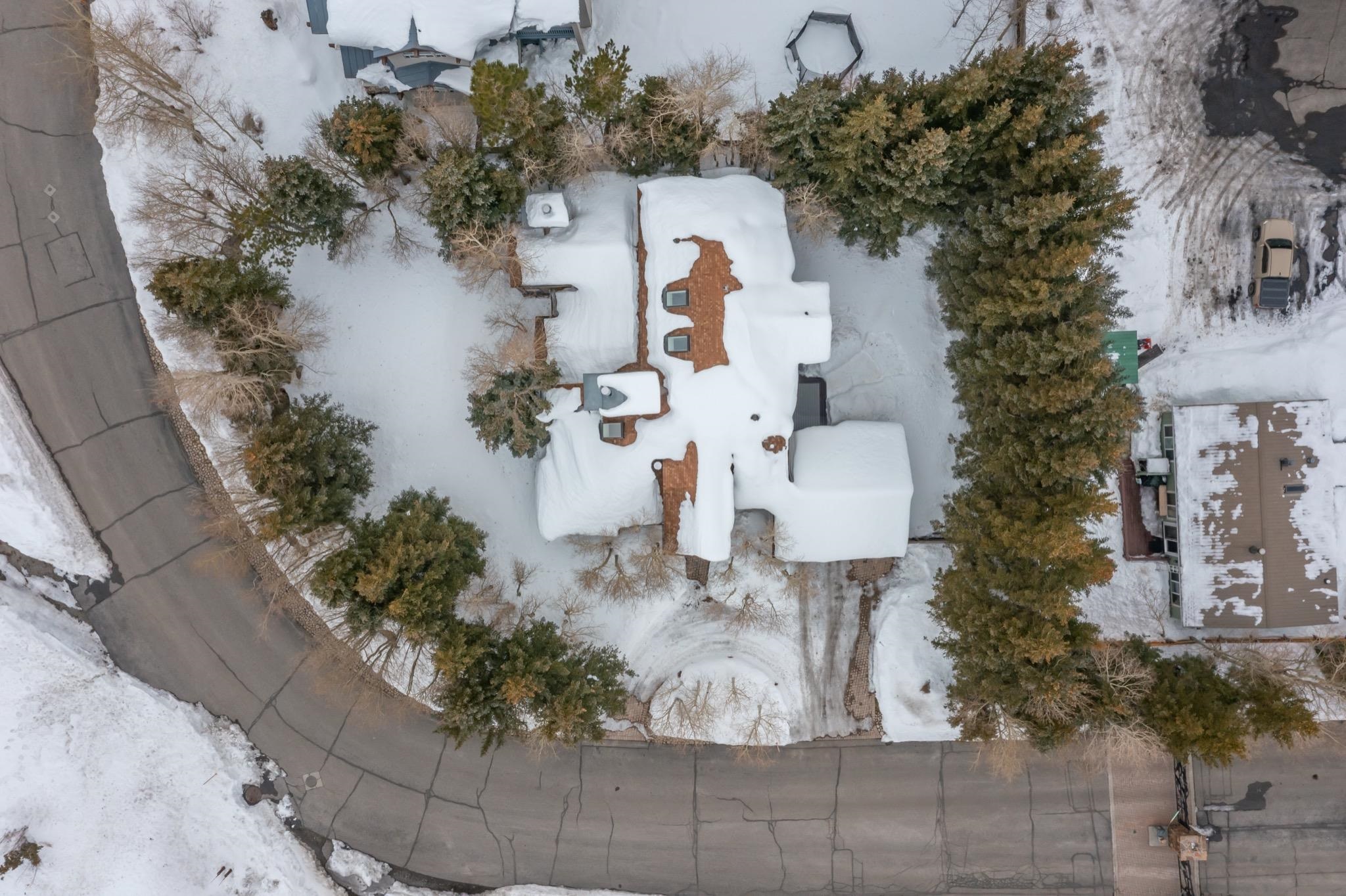 310 Ranch Road Mammoth Lakes, CA 93546 - Photo 32 of 40 View of snowy aerial view