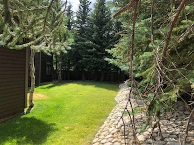 $2,599,000 | 310 Ranch Road, Unit 17, Mammoth Lakes, CA 93546