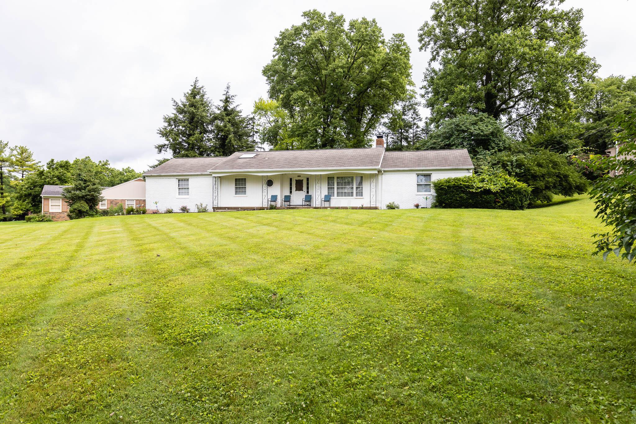 2840 Charing Road Upper Arlington, OH 43221 - Photo 4 of 39 2840 Charing Rd-02
