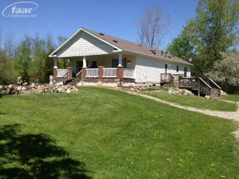 14976 Jeddo Road Brown City, MI 48416 - Photo 12 of 16 20355855-11.JPG