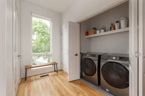 $995,500 | 701 Taylor Street, Nashville, TN 37208