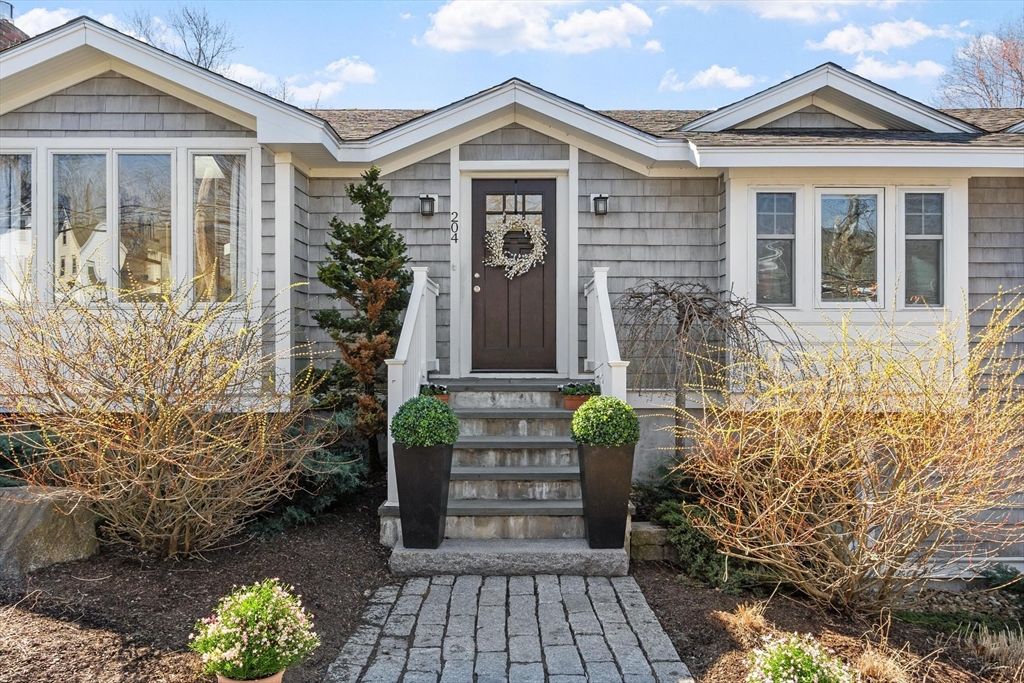 204 Virginia Road Concord, MA 01742 - Photo 4 of 39