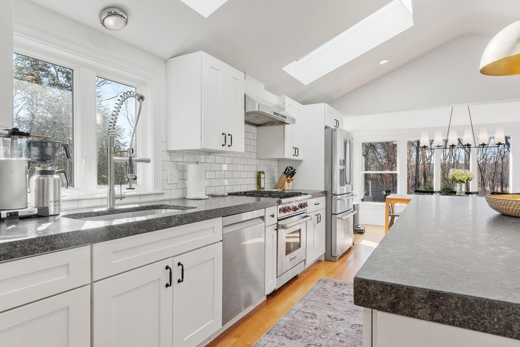 204 Virginia Road Concord, MA 01742 - Photo 10 of 39