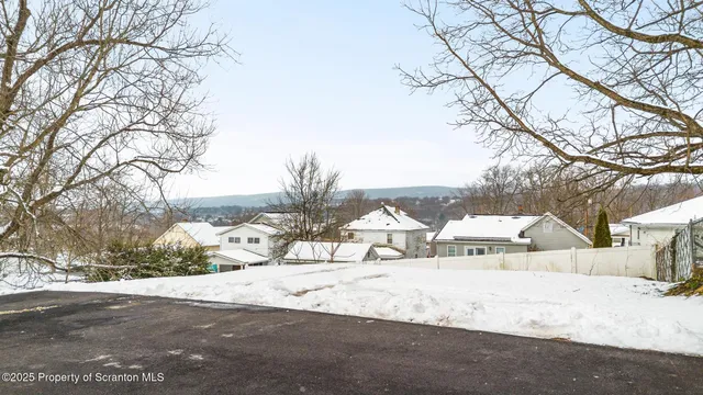 $319,000 | 176 Poplar Street, Archbald, PA 18403