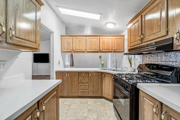 $120,000 | 1218 East Cleveland Avenue, Unit 142, Madera, CA 93638