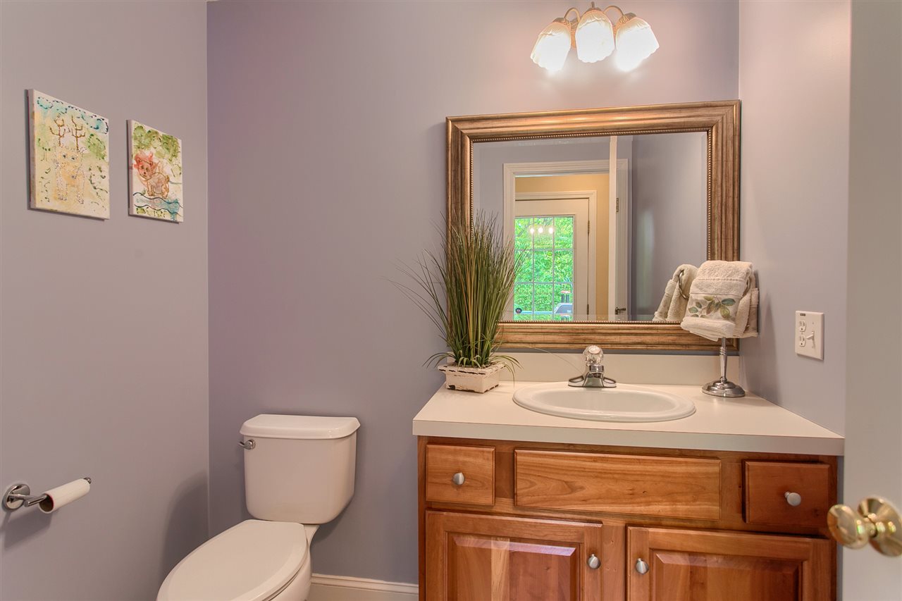 24 Grandview Road Windham, NH 03087 - Photo 12 of 40