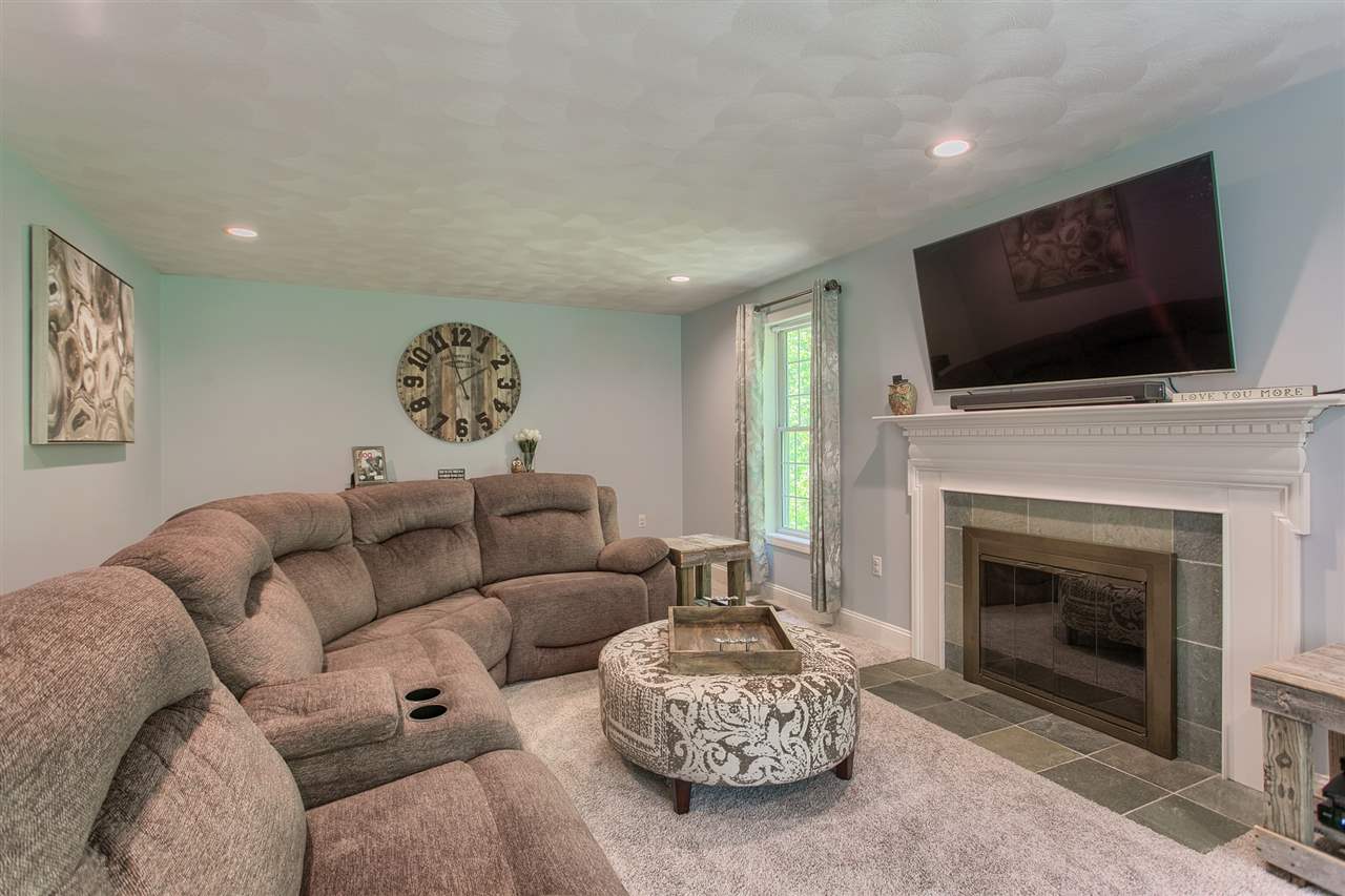 24 Grandview Road Windham, NH 03087 - Photo 14 of 40