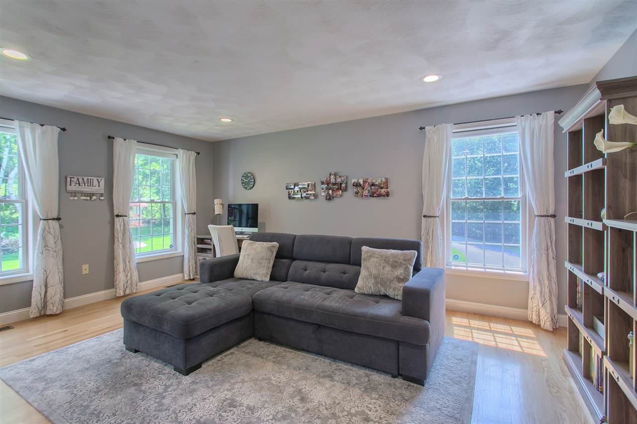 24 Grandview Road Windham, NH 03087 - Photo 18 of 40