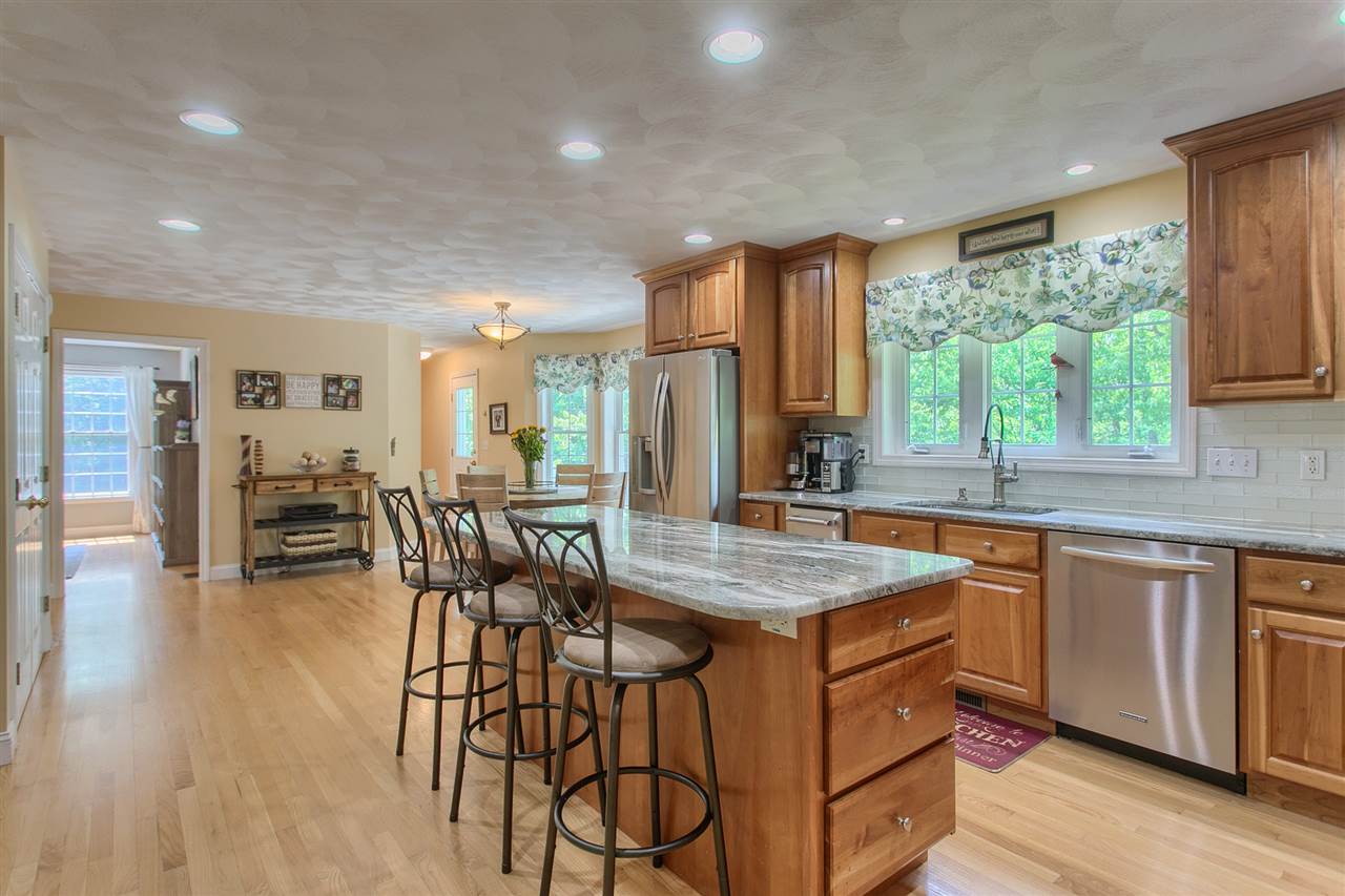 24 Grandview Road Windham, NH 03087 - Photo 9 of 40