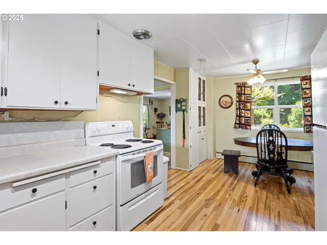 $358,991 | 42799 Leaburg Drive, Walterville, OR 97489