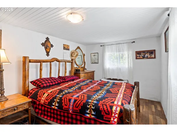 $349,912 | 42799 Leaburg Drive, Walterville, OR 97489