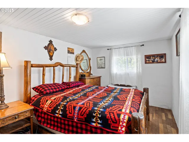 $358,991 | 42799 Leaburg Drive, Walterville, OR 97489