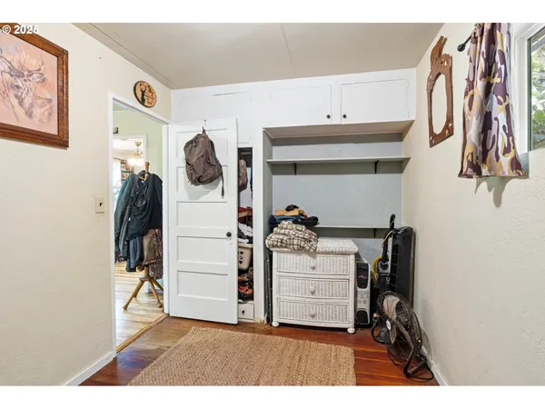 $349,912 | 42799 Leaburg Drive, Walterville, OR 97489