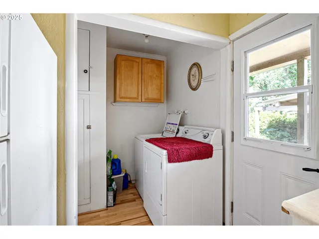 $358,991 | 42799 Leaburg Drive, Walterville, OR 97489