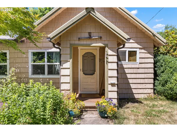 $349,912 | 42799 Leaburg Drive, Walterville, OR 97489