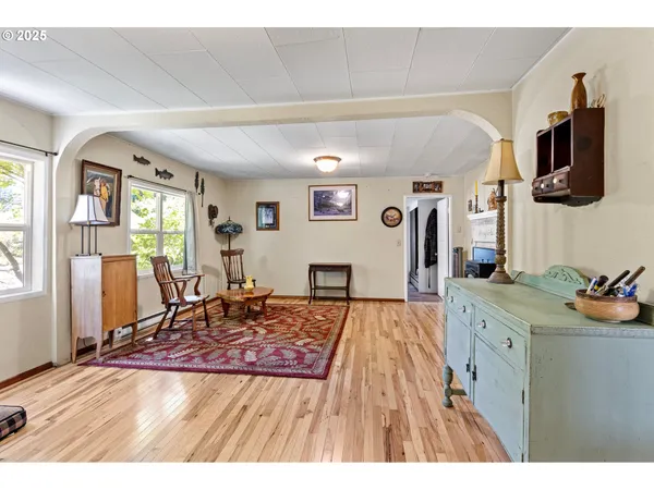 $349,912 | 42799 Leaburg Drive, Walterville, OR 97489