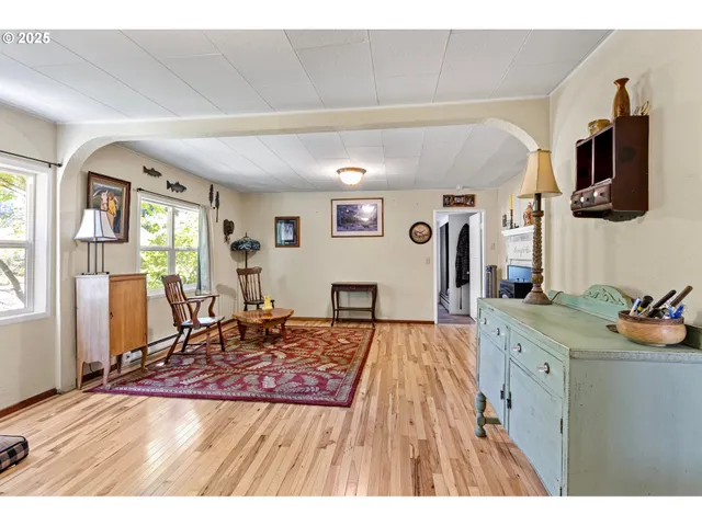 $358,991 | 42799 Leaburg Drive, Walterville, OR 97489