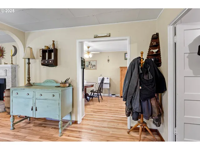 $358,991 | 42799 Leaburg Drive, Walterville, OR 97489