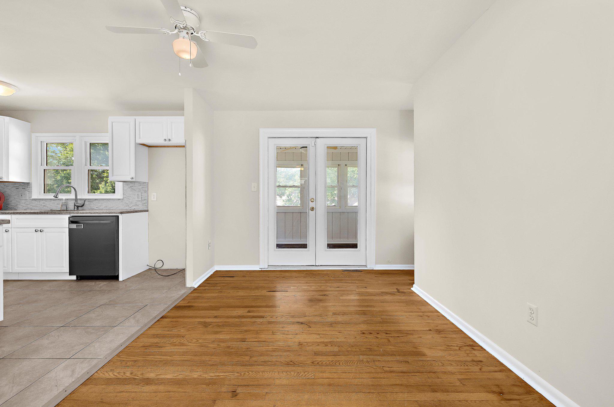 5822 Forest Hill Road Elkridge, MD 21075 - Photo 11 of 55 Adjoining kitchen and dining room