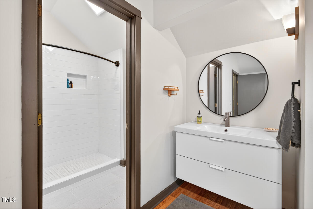 306 Spring Valley Road Carrboro, NC 27510 - Photo 19 of 38 primary bath