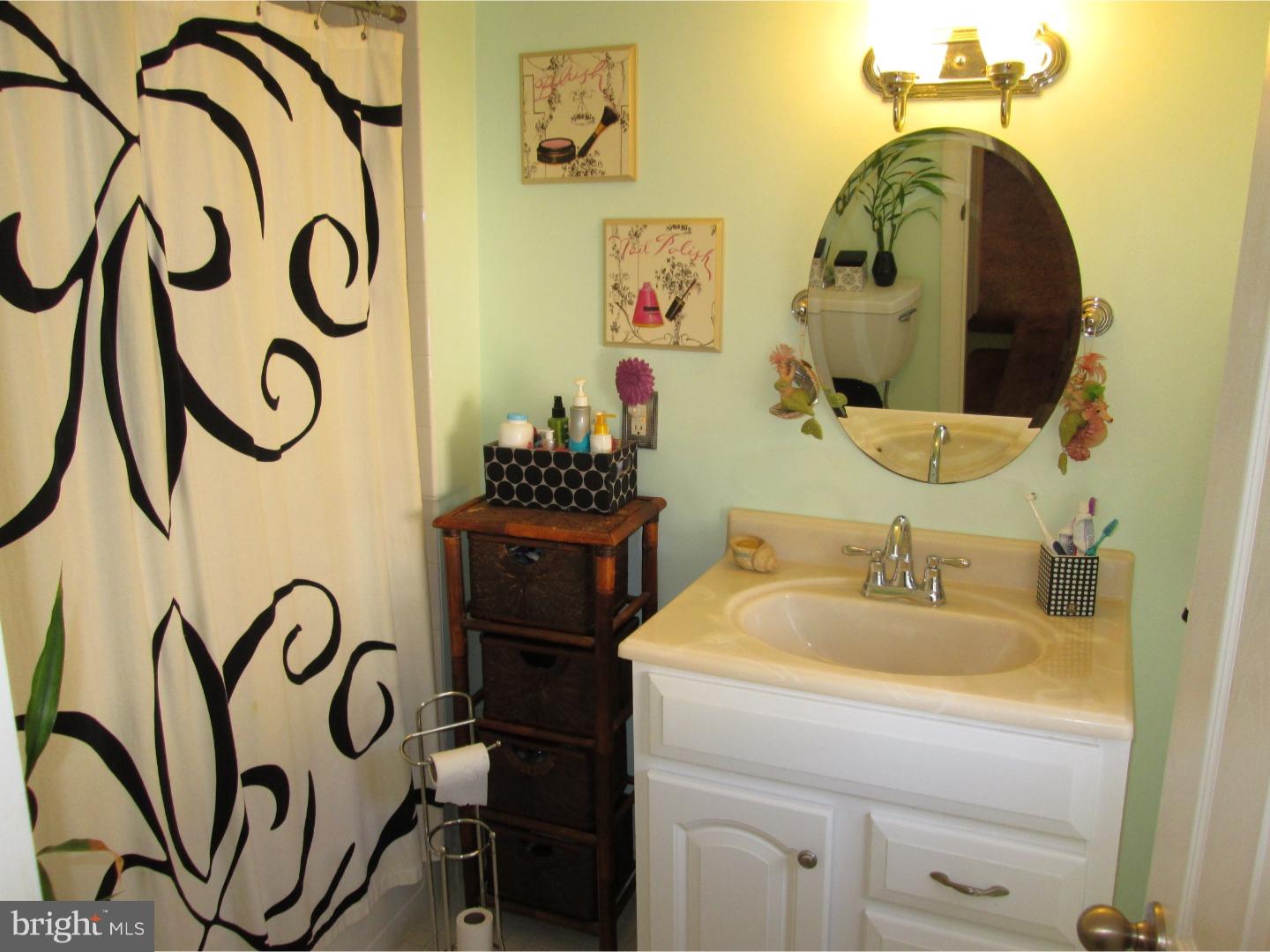 9259 Annapolis Road Philadelphia, PA 19114 - Photo 12 of 24 Bathroom