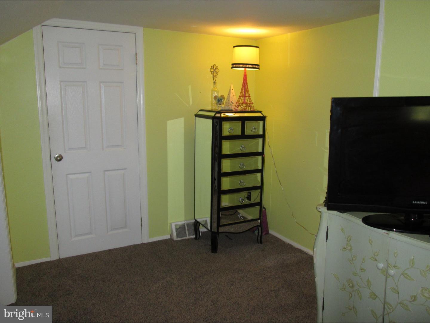 9259 Annapolis Road Philadelphia, PA 19114 - Photo 19 of 24 Bedroom 4