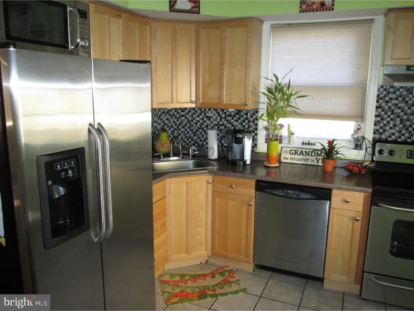 9259 Annapolis Road Philadelphia, PA 19114 - Photo 7 of 24 Kitchen