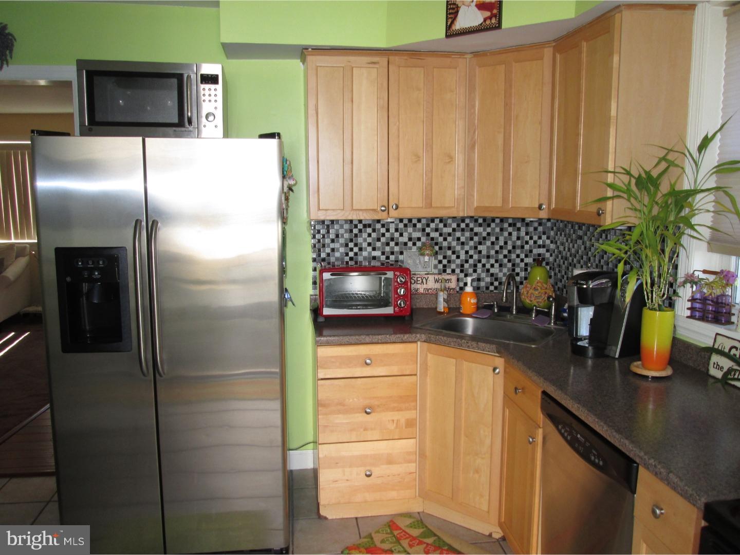 9259 Annapolis Road Philadelphia, PA 19114 - Photo 9 of 24 Kitchen