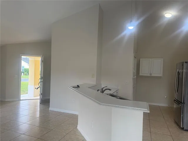 a view of entryway with workspace