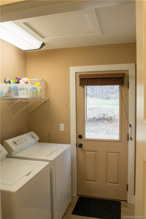 989 Bee Tree Road, Unit 2 Swannanoa, NC 28778 - Photo 18 of 21 Gallery Image 18