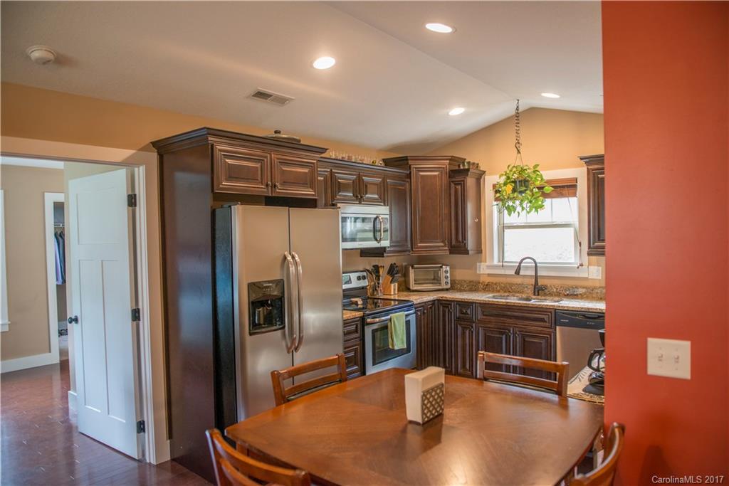 989 Bee Tree Road, Unit 2 Swannanoa, NC 28778 - Photo 5 of 21 Gallery Image 5
