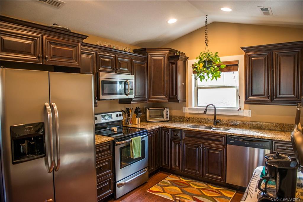 989 Bee Tree Road, Unit 2 Swannanoa, NC 28778 - Photo 6 of 21 Gallery Image 6
