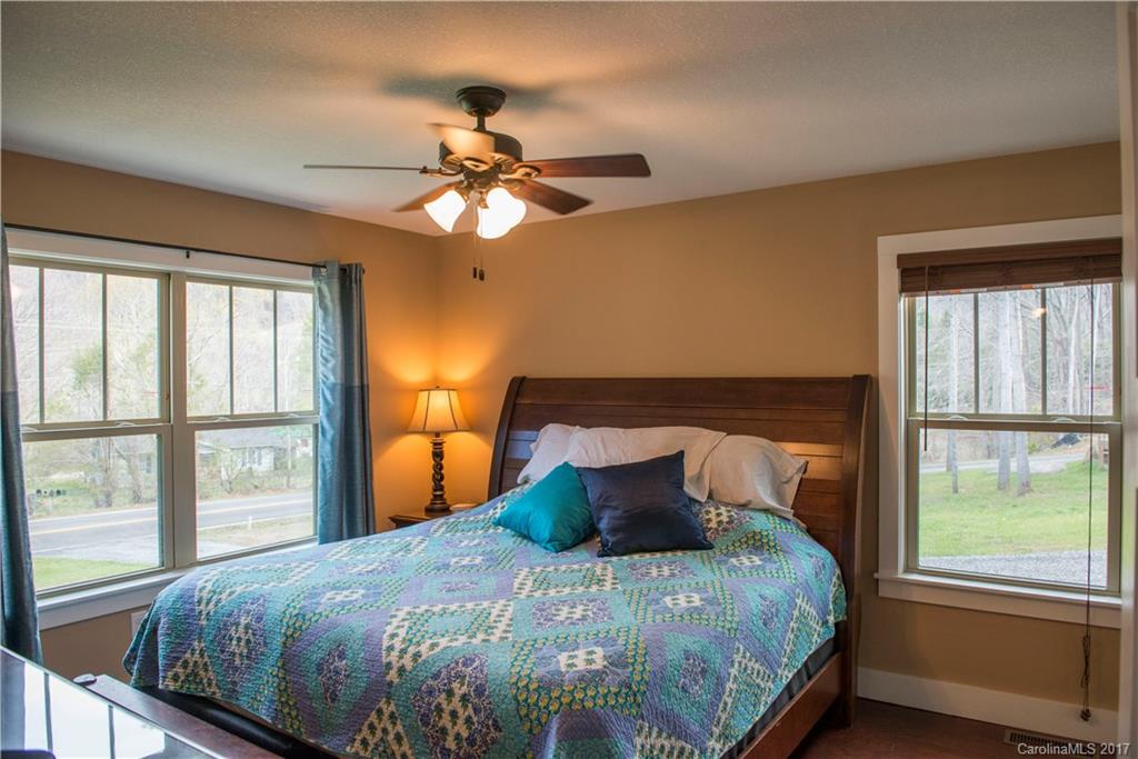 989 Bee Tree Road, Unit 2 Swannanoa, NC 28778 - Photo 7 of 21 Gallery Image 7