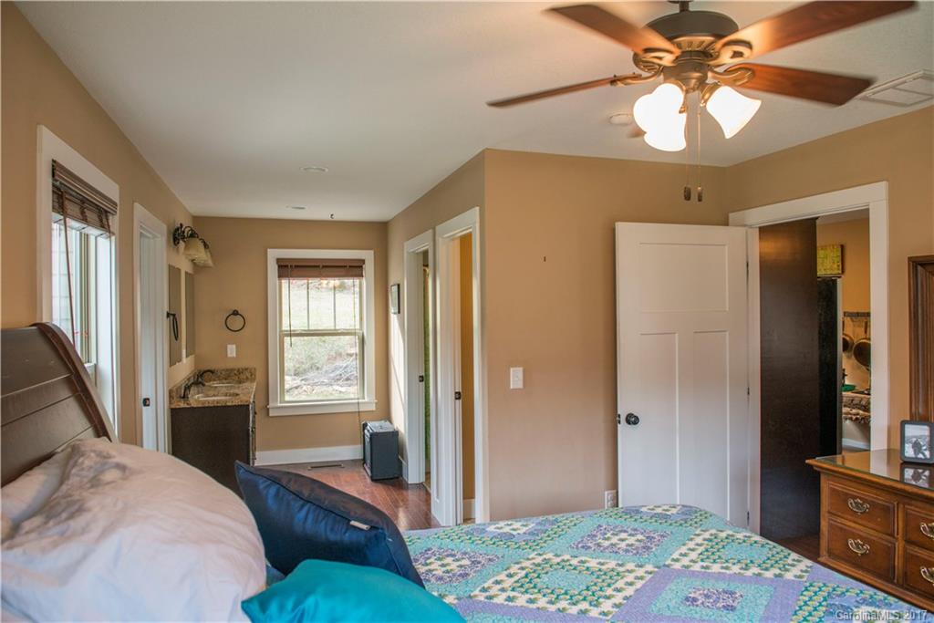 989 Bee Tree Road, Unit 2 Swannanoa, NC 28778 - Photo 9 of 21 Gallery Image 9