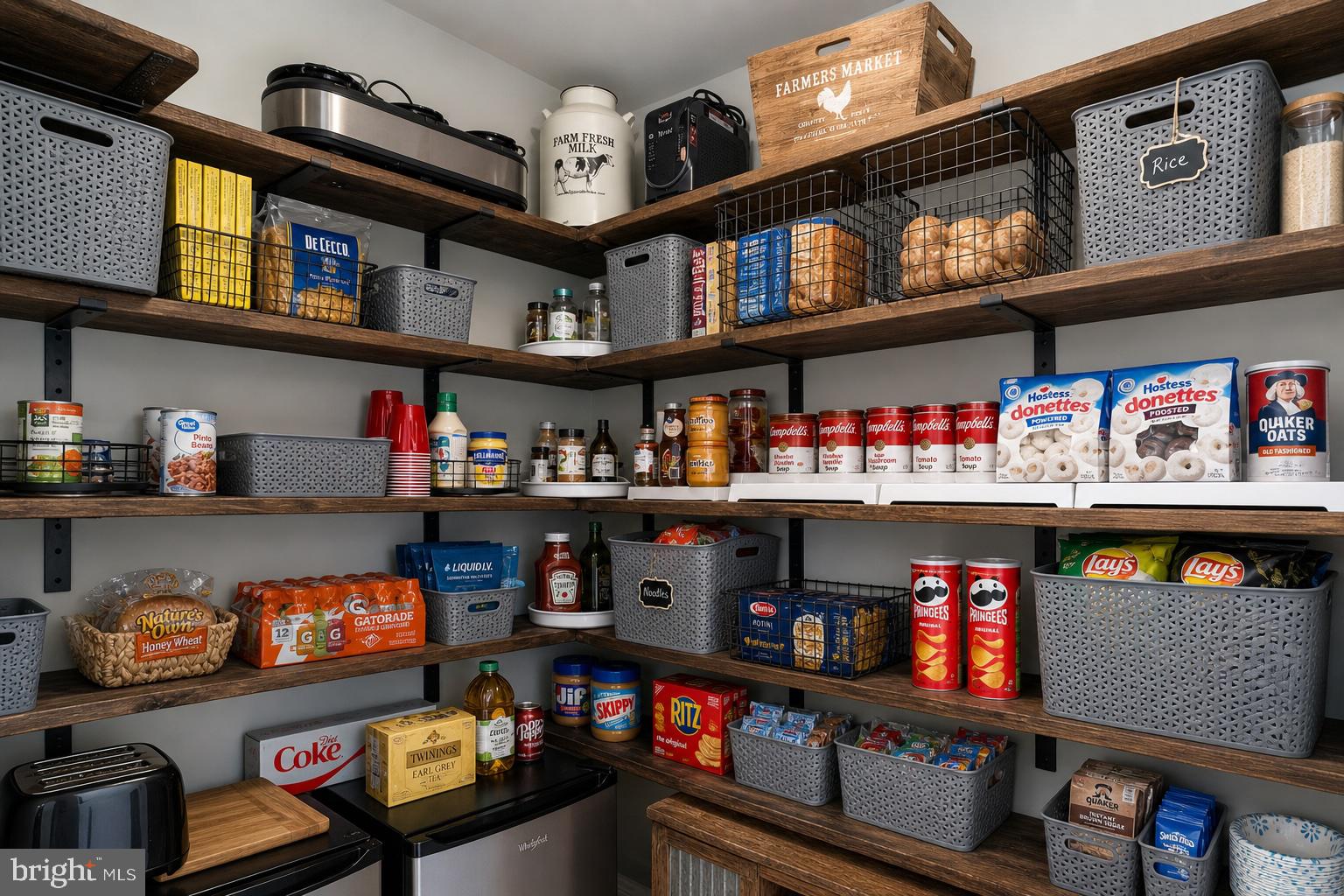 13128 Kahns Road Manassas, VA 20112 - Photo 21 of 61 Oversized Walk-In Kitchen Pantry