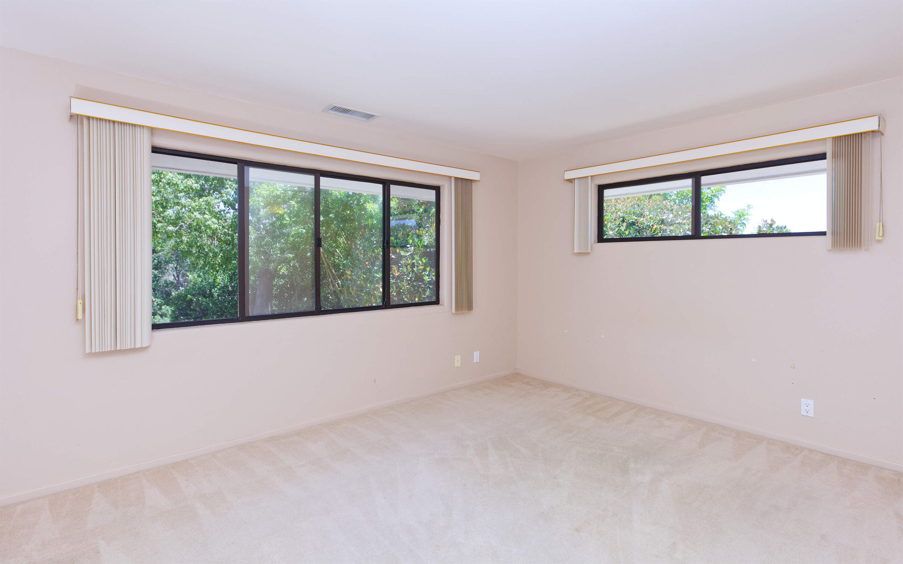 940 Camino Del Rio Santa Barbara, CA 93110 - Photo 15 of 28 Bedroom 3