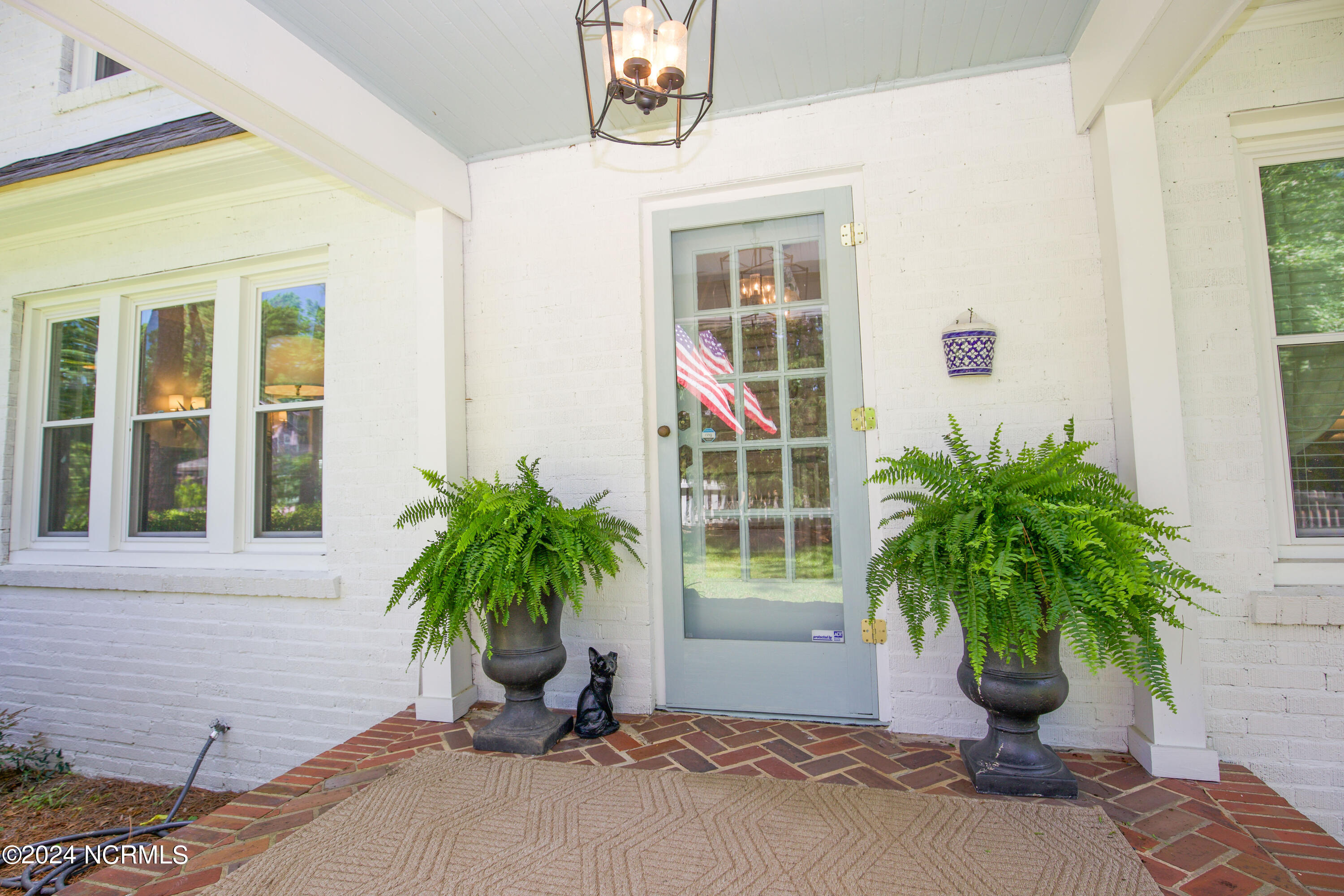 320 East Morganton Road Southern Pines, NC 28387 - Photo 5 of 57 320 E Morganton Rd-72