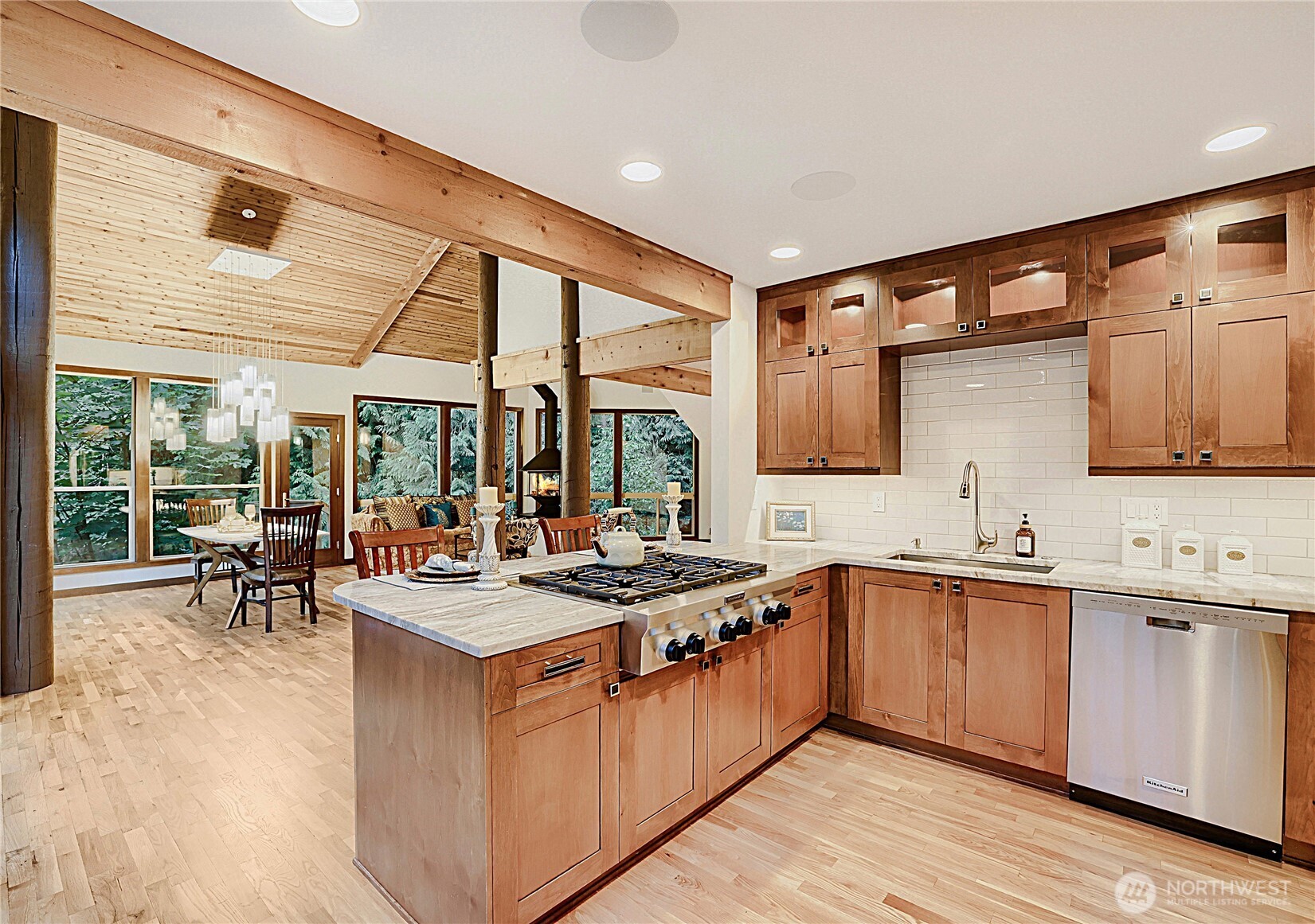 13020 Squak Mountain Road Southeast Issaquah, WA 98027 - Photo 13 of 40