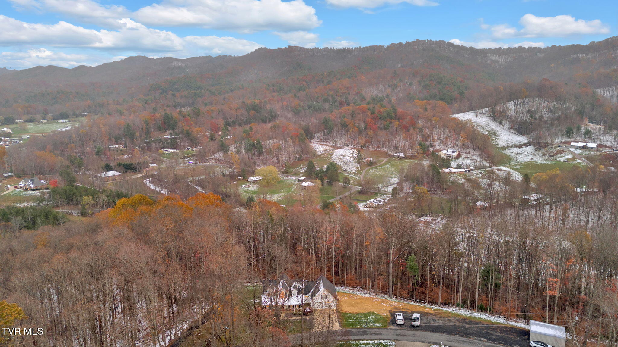 324 Golf Course Road Unicoi, TN 37692 - Photo 39 of 40 10-web-or-mls-DJI_20241122172817_0341_D
