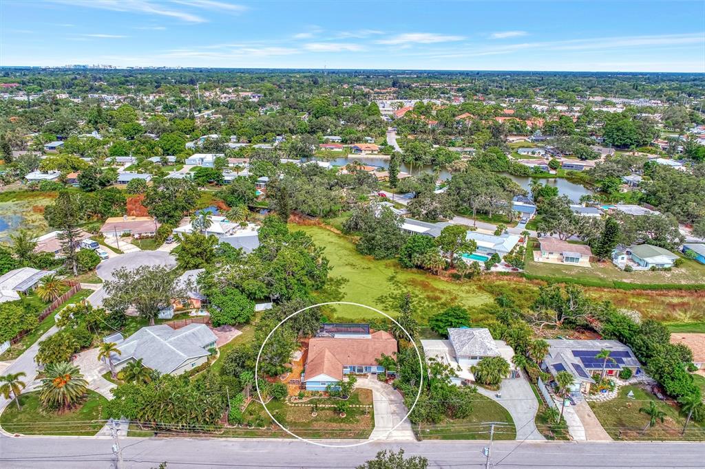 3343 Savage Road Sarasota, FL 34231 - Photo 9 of 57 Gallery Image 9