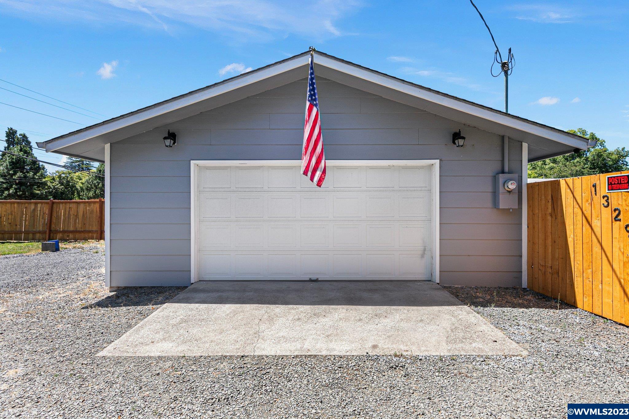 1329 Southwest Queen Avenue Albany, OR 97321 - Photo 3 of 35 Gallery Image 3